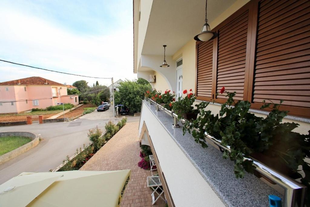 Apartments With A Parking Space Sukosan, Zadar - 16641 Sukošan Exterior foto